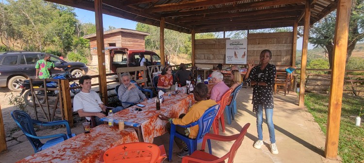 déjeuner entre amis